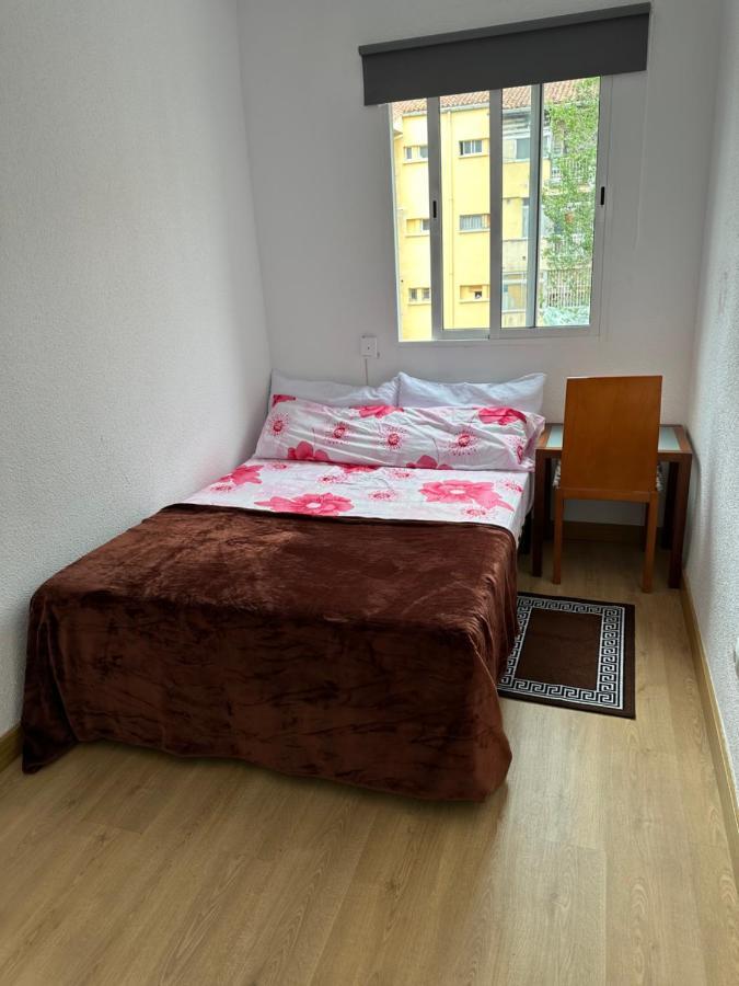 El Gengo Hostel Madrid Esterno foto